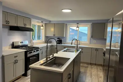 Image de Country Meadow 8 bdm/5. 5 bath, 3 miles from Cdp!