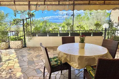 Image de Appartement de vacances climatisé avec terrasse