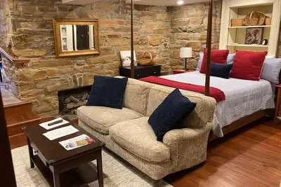 Image de Historic apartment in Old Town Warrenton, Virginia