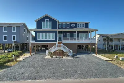 Image de Luxury Oceanfront home w/ Private Pool, 10 Bedrooms, 10. 5 Baths