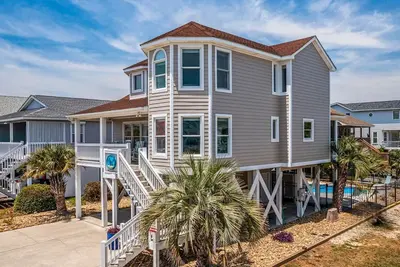 Image de \"The Blue Palm\" - Second row home w/ Private pool, 4 bedrooms / 3. 5 baths