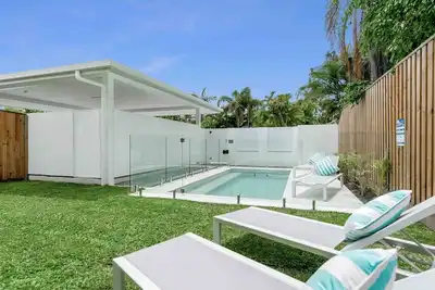 Image de Tropical Private Oasis with heated pool just a short walk away from 4 mile beach