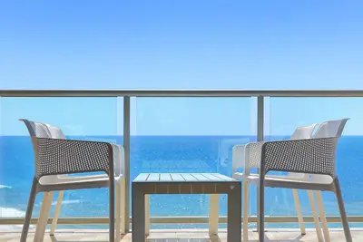 Image de Only when the best will do! Peninsula “26a”
