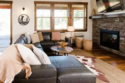 Image de Golf course view, private hot tub, close to the winery and more!