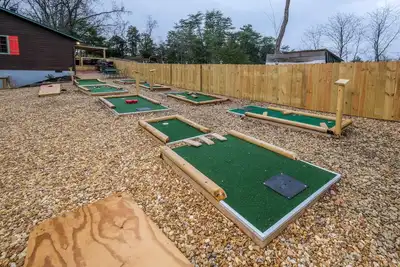 Image de Close to Pigeon Forge-Putt Putt Coarse-Outdoor tv-Secluded-Hot tub-outdoor fire pit and More