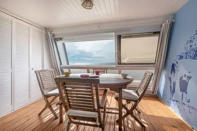 Image de Face Ă la mer, appartement sous les toits pour 4