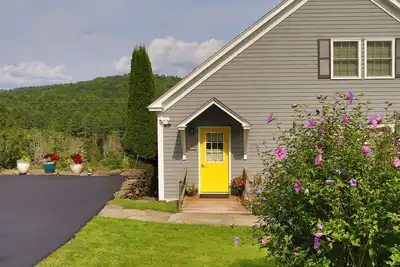 Image de Gardenview - Near All Star Village, beautiful gardens, scenic private pond