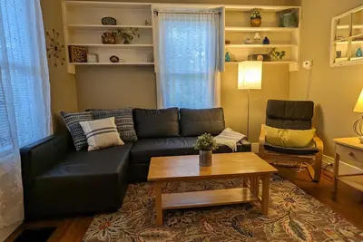 Image de Pioneer Cottage Pristine 1 bedroom home, 5 minutes to All Star, private patio