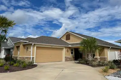 Image de Beautiful 3/2 Villa Walking distance to Brownwood w/Bbq & Golf Cart!