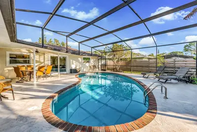 Image de Private Pool, Near Beaches, Shopping & Attractions - Camingo