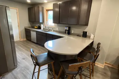 Image de Completely Remodeled 2 Bedroom in Atwood Area