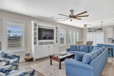 Image de Downtime | Pet Friendly, Walk to Beach, Pool