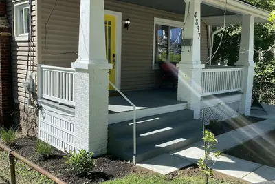 Image de Fully restored, hardwood floors, Near Lunken airport and Downtown Cincinnati