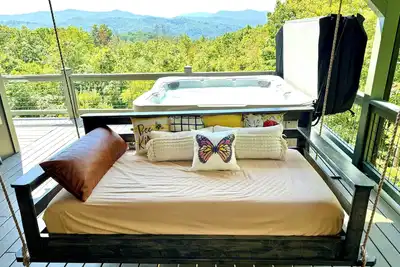 Image de Mountain Bliss: Retreat to Barkada Cabin's Serene Escape. 2 ensuites, 3 Kings