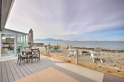 Image de Oceanfront Ferndale Oasis w\/ Fire Pit, Grill!