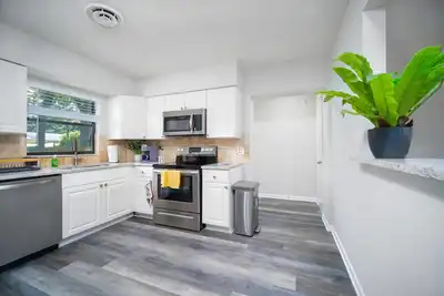 Image de 1800 sq\/ft spacey 4\/2. 5