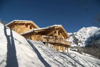 Image de Chalet 4*, 5 Schlafzimmer, herrliche Aussicht, Hamam, Kamin, Garage, Wifi