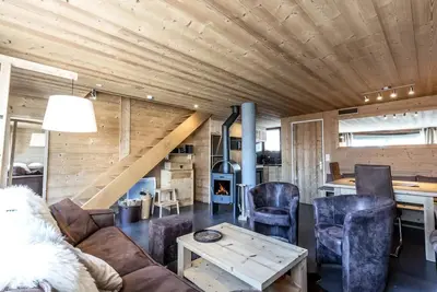 Image de Piste edge, in der Nähe Zentrum, Skikurse beginnen. Poële, Garage, Wifi