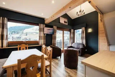 Image de Situation exceptionnelle, proche pistes, vue village\/montagne, garage