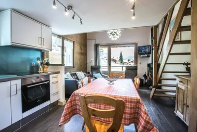 Image de 3*, Blick auf die Etale, Holzofen, Garage, Wifi