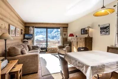 Image de 2 Zimmer, Ortseingang, in der Nähe von Geschäften / Champ Giguet, Garage, Aufzug