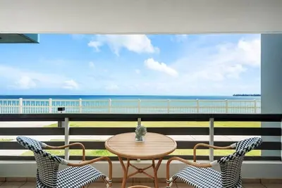 Image de A Drop of The Sea | Amazing Ocean Front apartment!