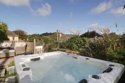 Pound Cottage, family friendly, character holiday cottage in Uplyme