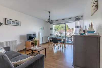 Image de Appartement de vacances \"Appartement vue mer Arcachon\" avec vue sur mer, balcon et Wi-Fi.