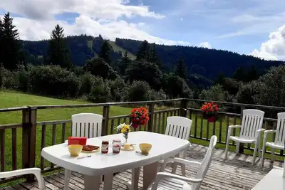 Image de Appartement Rez-de-Chaussée au milieu de la nature avec vu sur la montagne