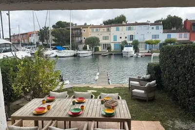 Image de Emplacement  5 ÉTOILES. Calme, Intimité, \nAccès Direct au Golfe de Saint-Tropez