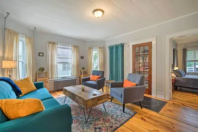 Image de Updated Vintage Apartment < 1/2 Mi to Main St