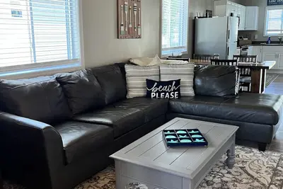 Image de Updated Private Beach Access Home in Lexington, Mi