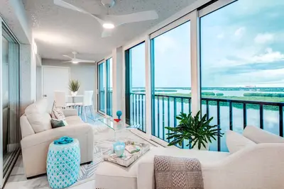 Image de Luxury Penthouse Condo
