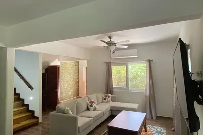 Image de House in West Bay