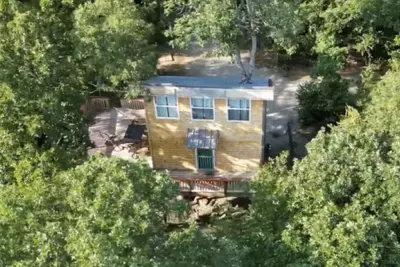 Image de Lost Boys’ Treehouse Hideout