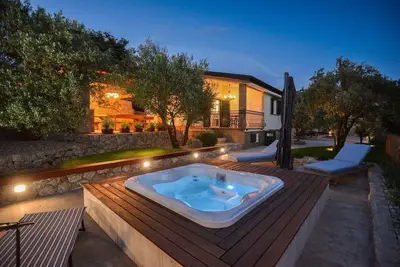 Image de Maison de vacances pour 4 personnes avec baignoire hydromassage