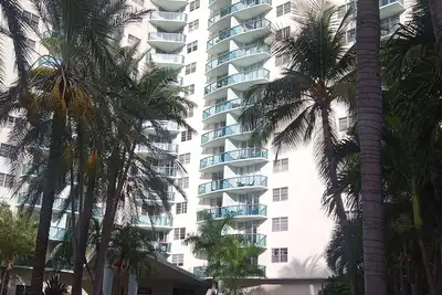 Image de Beautiful apartment building the tides with access to the sea