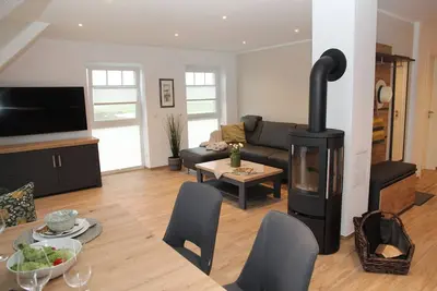 Image de Tiefsinn - Traumhafte Ferienwohnung mit Balkon am Wasser!