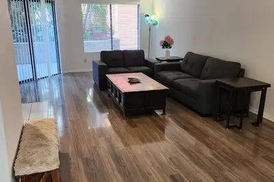 Image de Beautiful condo just 4 minutes from the beach!