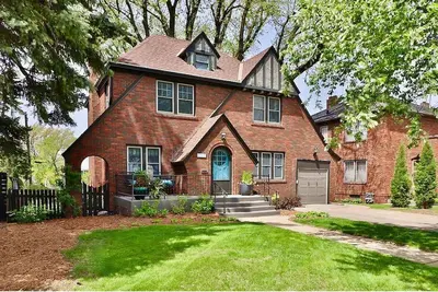 Image de 4 Bedroom, Mid-Century Modern House, minutes from downtown