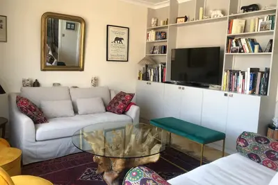 Image de Cosy Family apartment, 5 min walk to Eiffel Tower and Invalides