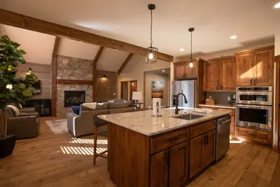 Image de Forest View Retreat with Access to Exclusive Golf