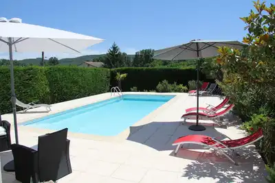 Image de Villa avec piscine privée à 5 minutes du coeur des Gorges!