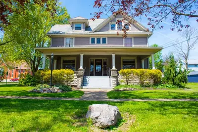 Image de Malabar Chalet is a beautiful and centrally located home in the heart of Mohican