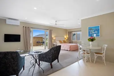 Image de Super-comfortable, rural studio/cottage accommodation near Waihi Beach