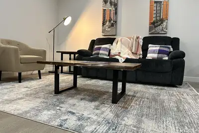 Image de Beautiful and Spacious Guest Suite