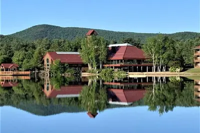 Image de Lakeside 3 bedroom/3 bath with private Jacuzzi tub
