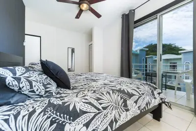 Image de *New* Casita Lalita - 2bd/2. 5 ba condo - 5 mins to beach w/ 200mbps wifi + pool