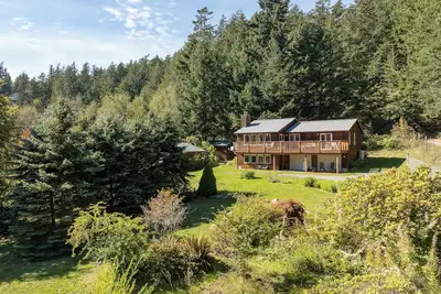 Image de Family Fun, Private, Close to Trails, Lakes, Beaches, Resorts