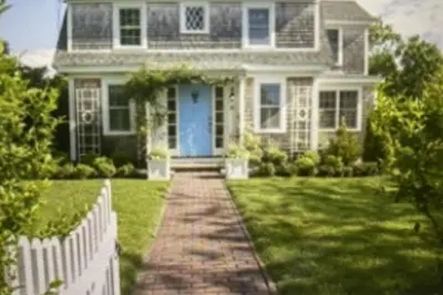 Image de Charming coastal home- village location